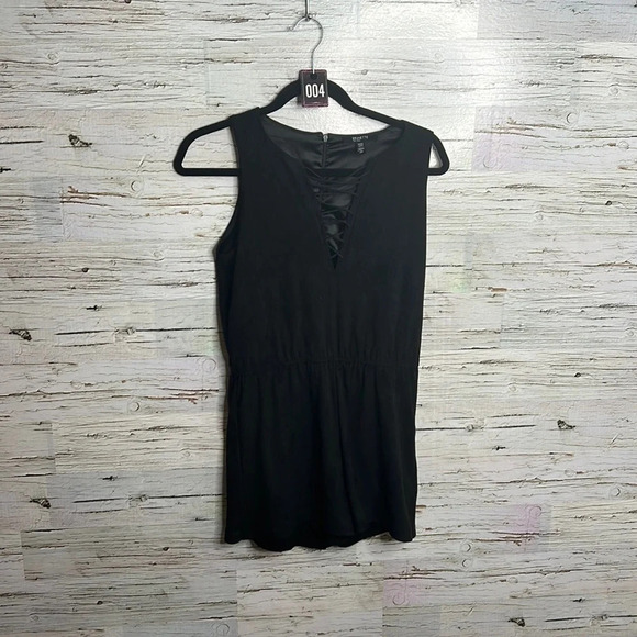 4. Brunette the label velour romper back size xs /s - Picture 1 of 6